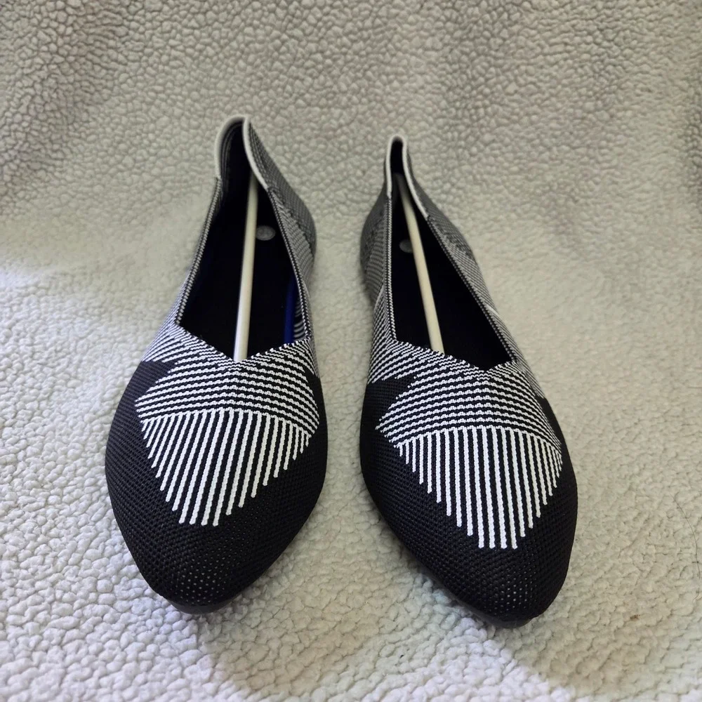 N/A pointed toe